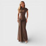 Elara - Braunes Abend-Maxikleid mit Drapierung