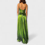 Goldenes Maxikleid mit Metallic-Stoff und Schlitz