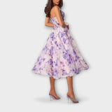 Elegantes Chiffon-Midikleid mit lila Blütenmuster