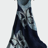 Dunkelblaues Kleid mit Schmetterling