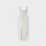 Drapiertes weisses Maxikleid mit Seitenschlitz