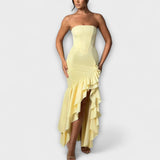 Zuri - Rosa Off-Shoulder-Maxikleid mit Rüschen