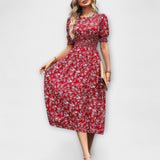 Amelia - Robe rouge col rond à petites fleurs