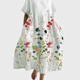 Weisses Kleid mit Wildblumen