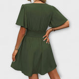 Winslet - Grünes Kleid mit geraffter Taille und V-Ausschnitt