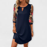 Adelajda - Robe bordeaux à manches fleuries