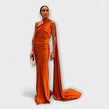 Schickes orangefarbenes Off-Shoulder-Halter-Maxikleid