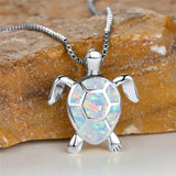 Pendentif Tortue en Opale de Feu Vert Vintage en Or
