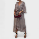 Amoura - Robe en mousseline vert olive à col en V