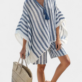 Salomé - Blau-weisses gestreiftes Set aus Bluse und Shorts