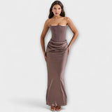 Schwarzes Satin-Maxikleid mit Drapierung